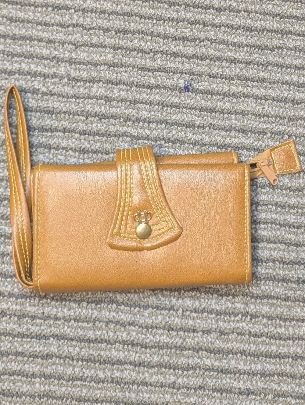 Vintage Tan Wristlet Wallet Rich cognac-tan wallet with wrist strap, snap closur